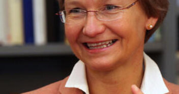 Bischöfin Kirsten Fehrs  - Copyright: Ralf Niemzig, kirche-hamburg.de