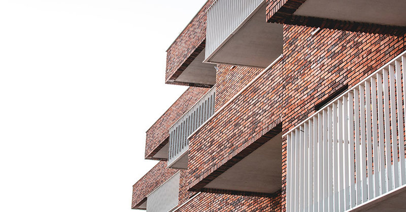 Balkone eines Wohnhauses