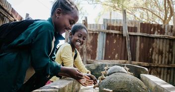 Wasser in Afrika - Copyright: © Lea May für Viva con Agua