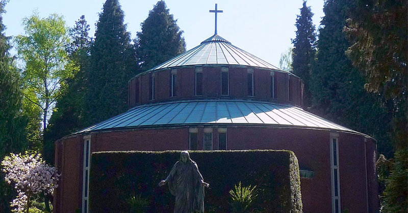 Die Kapelle des Friedhofs in Nienstedten ist am Wochenende im Rahmen des "Tag des Denkmals" zu besichtigen. Sie wurde 1929 erbaut. Der Friedhof selbst stammt aus dem Jahr 1814 und ist einer der ältesten Friedhöfe Hamburgs.